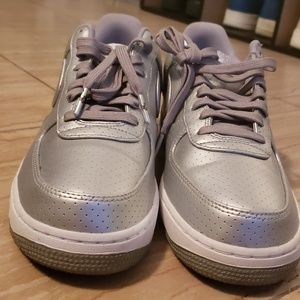 Nike Air Force 1 Metallic Silver